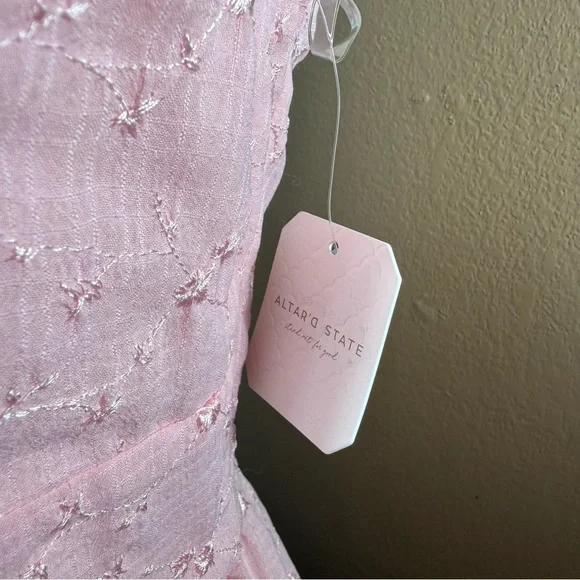 Alter’d State NWT Brittany Eyelet Tiered Mini Dress Sz L Pink - Picture 5 of 15